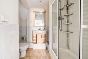 Shower room/Cloaks- click for photo gallery